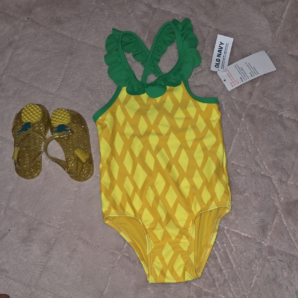 Old Navy Kids Yellow One Piece Swimsuit & Jelly Sandals Used Size 5